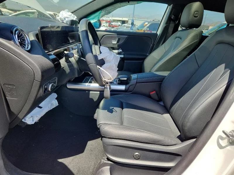 MERCEDES-BENZ GLA 250