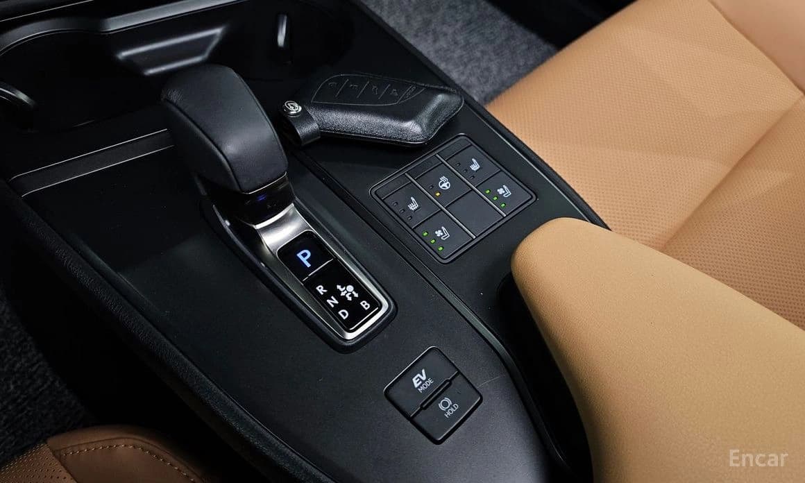 Lexus UX300h 2.0 2WD