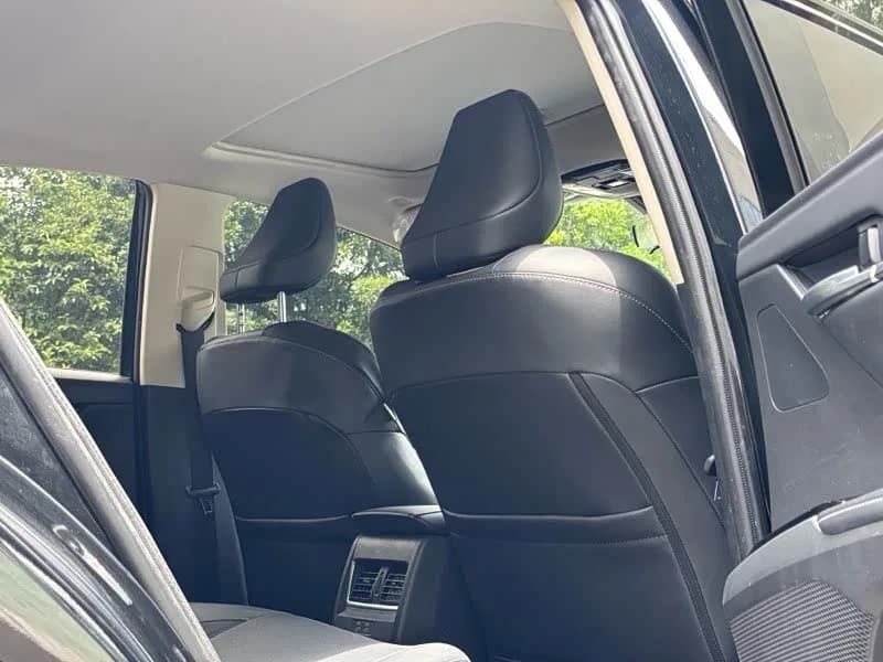 Toyota Hybrid 2.0HGVP Luxury Edition