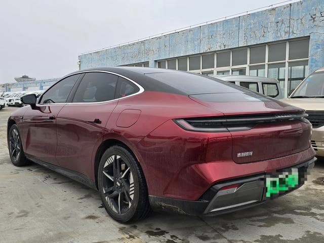 Geely Galaxy E8 2WD Dragon Edition — фото 5