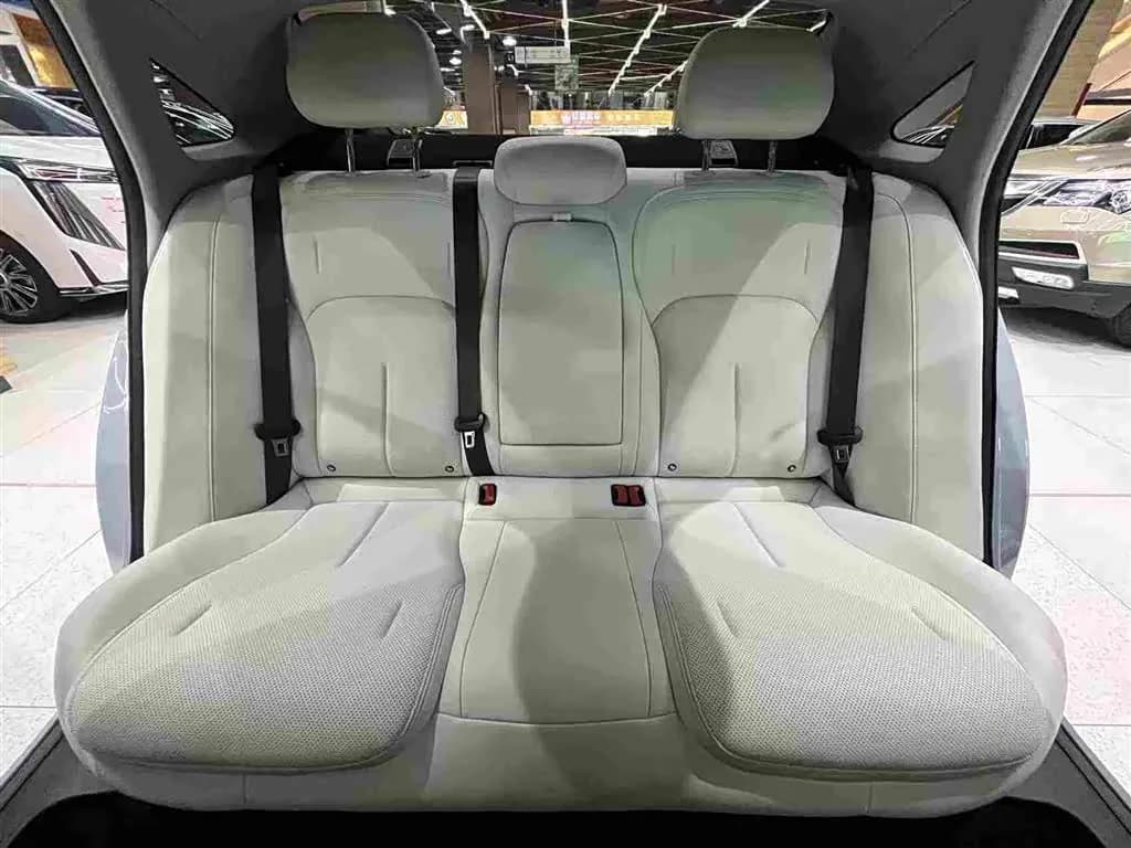 Geely Galaxy L6 125km Starship