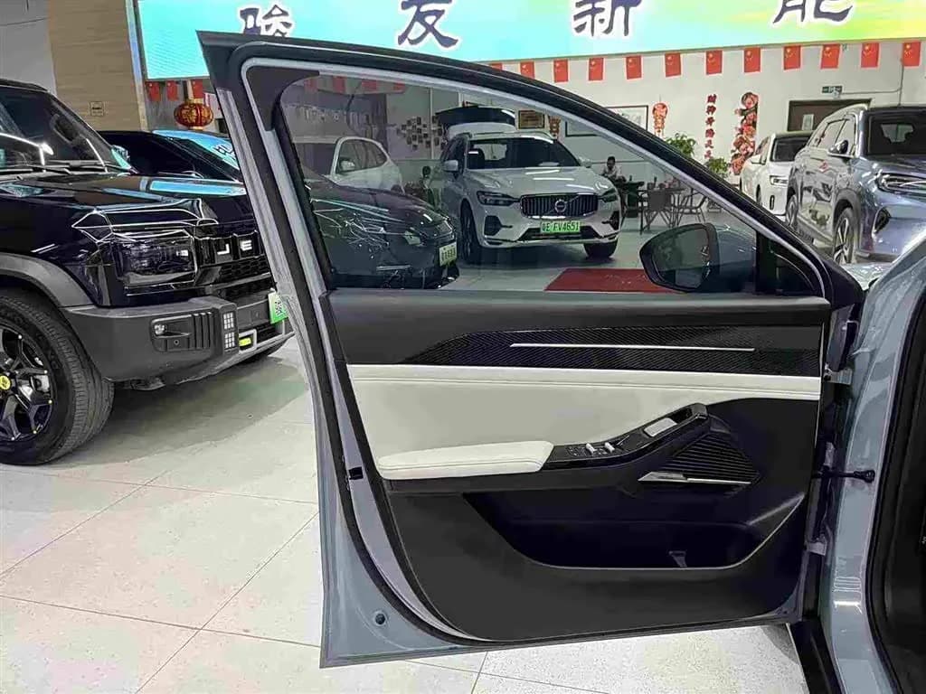 Geely Galaxy L6 125km Starship
