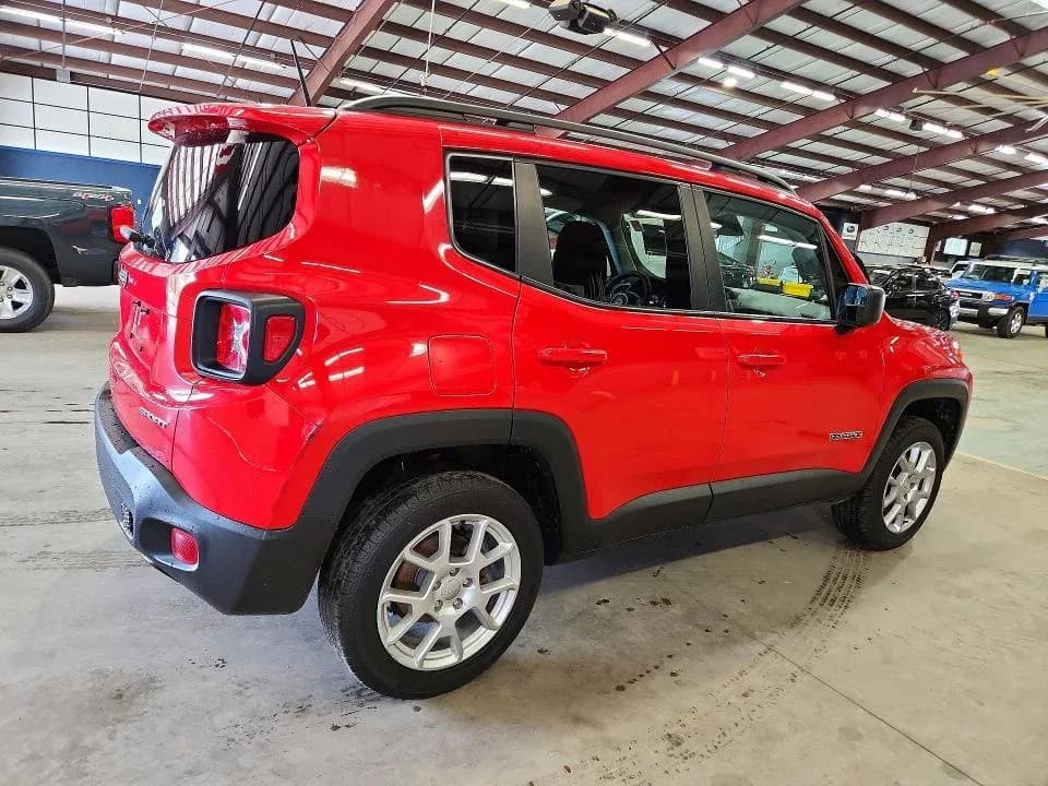 JEEP RENEGADE — фото 3