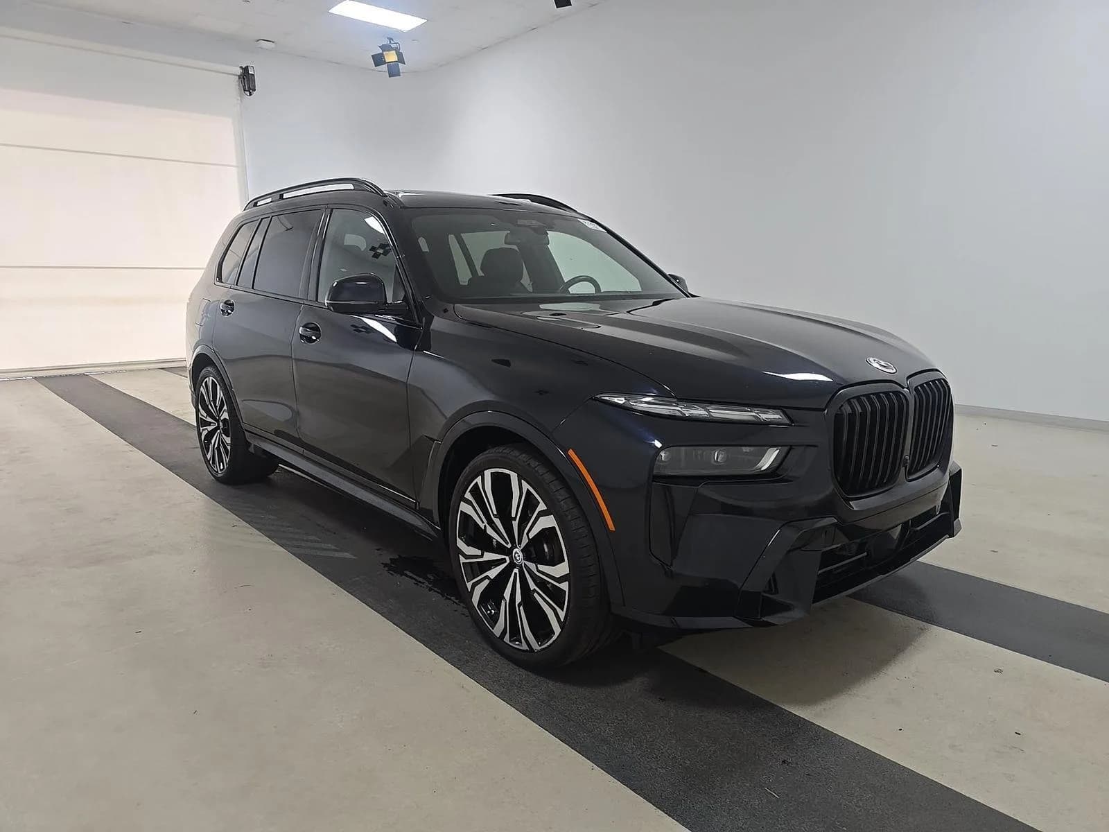 BMW X7 xDrive40i — фото 2