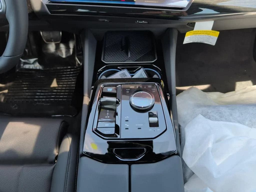BMW I5