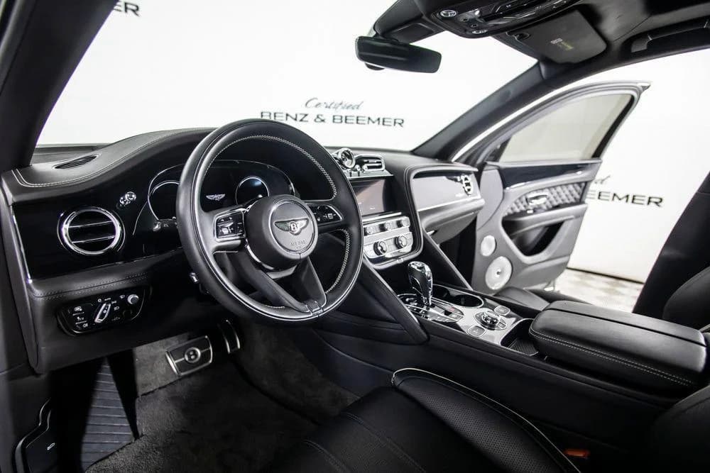 Bentley Bentayga V8