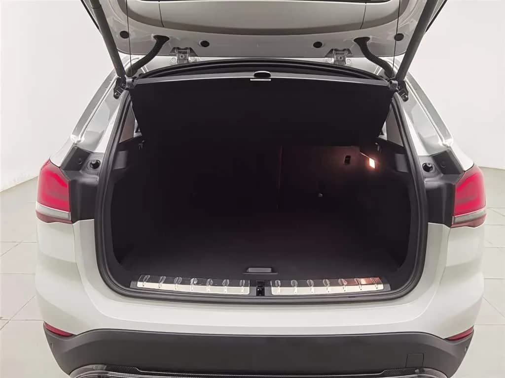 BMW X1 Sdrive25li Leading