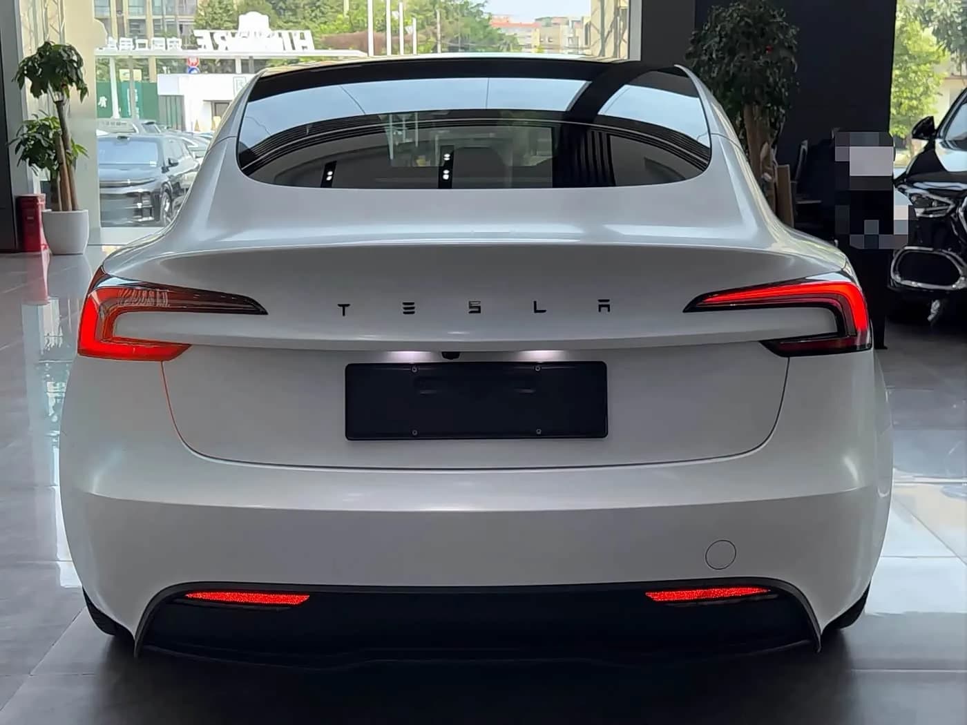 Tesla 3 Long Range All-Wheel Drive