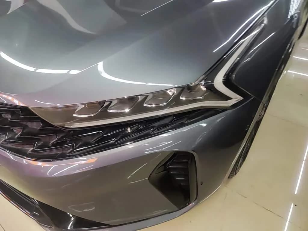 Kia K5 270T CVVD Luxury Edition