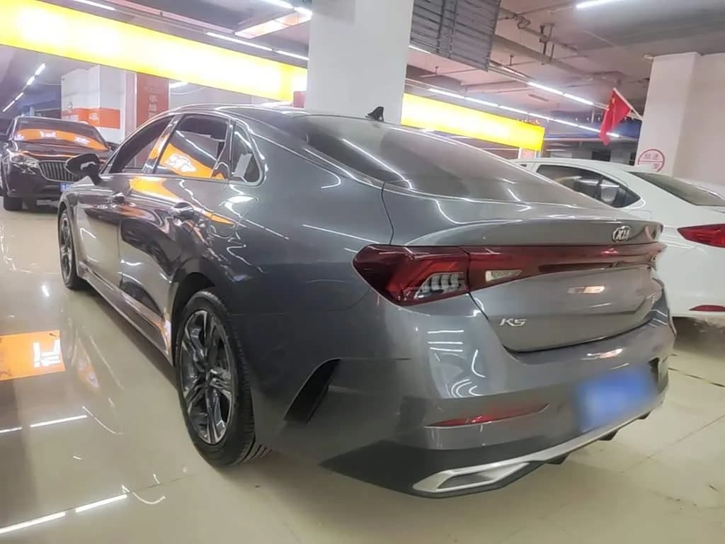 Kia K5 270T CVVD Luxury Edition