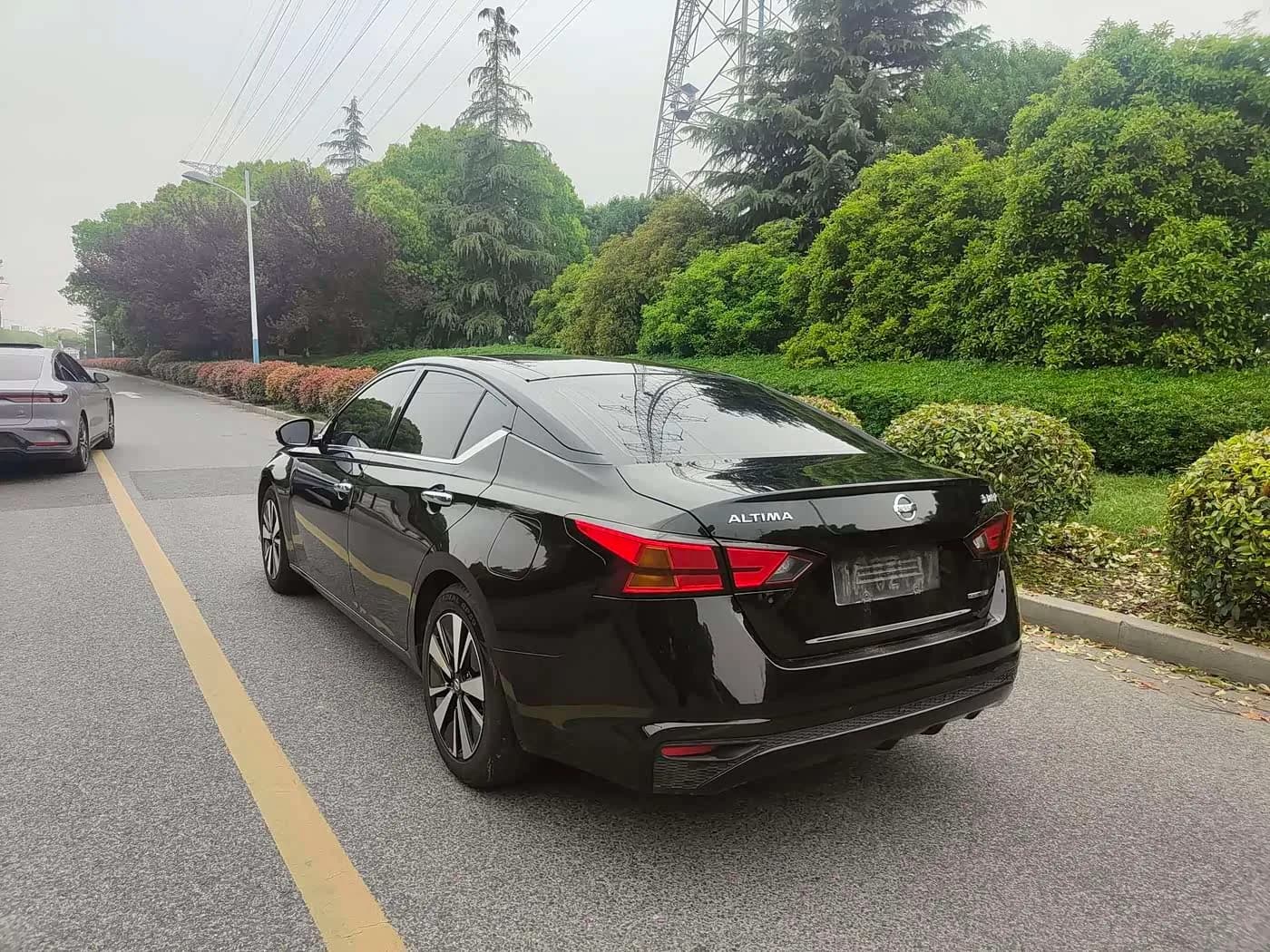Nissan 2.0L XL Comfort Edition