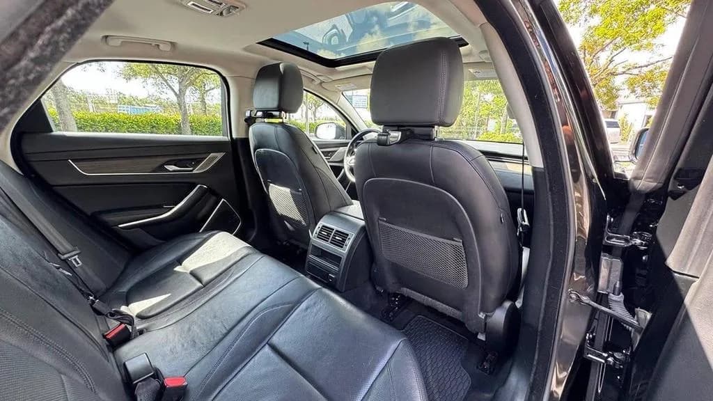 Jaguar Xf SE p250 automatic