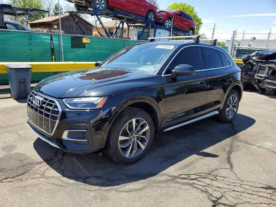AUDI Q5 Premium Plus — фото 1