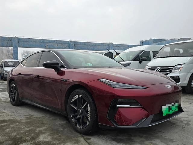 Geely Galaxy E8 2WD Dragon Edition — фото 3