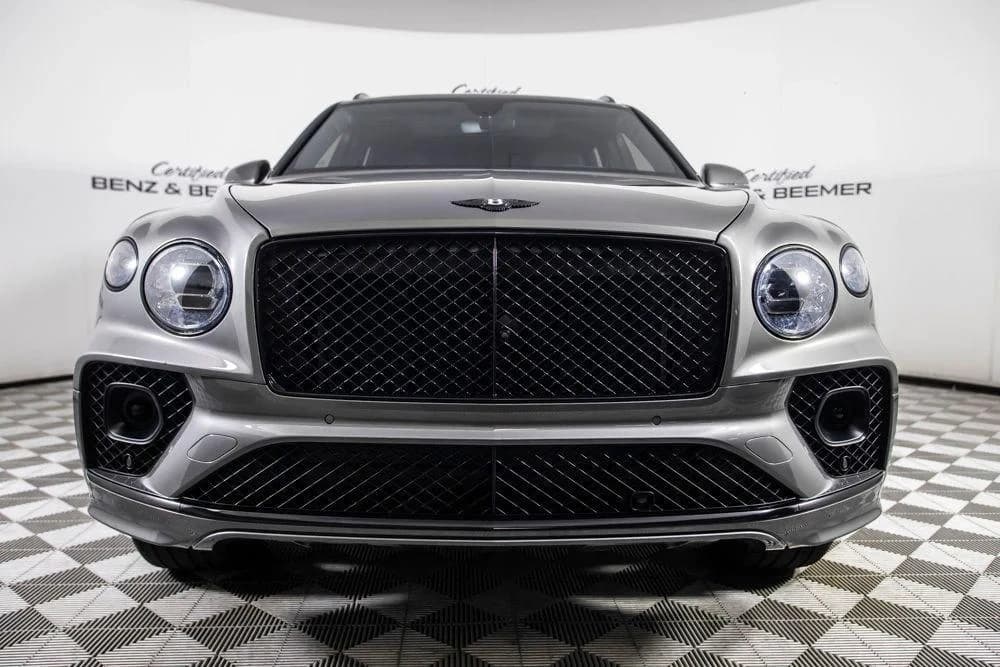 Bentley Bentayga V8 — фото 3
