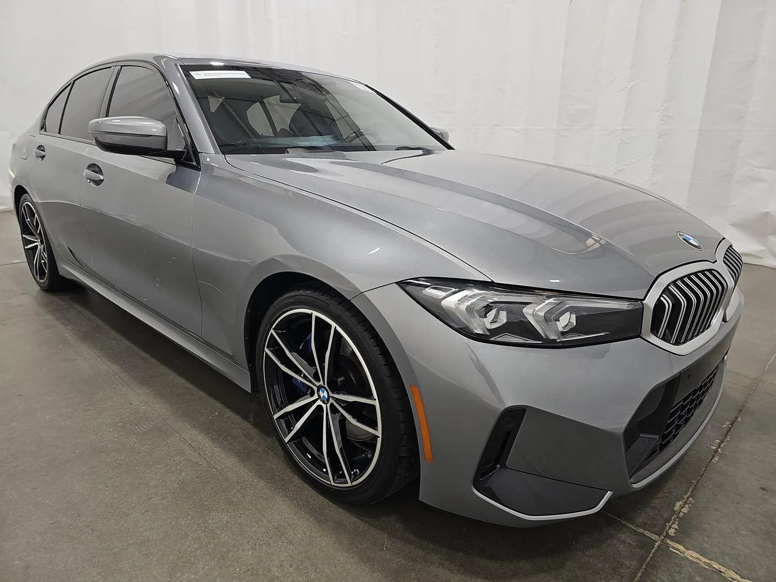 BMW 3 Series 330i MSPORT — фото 4