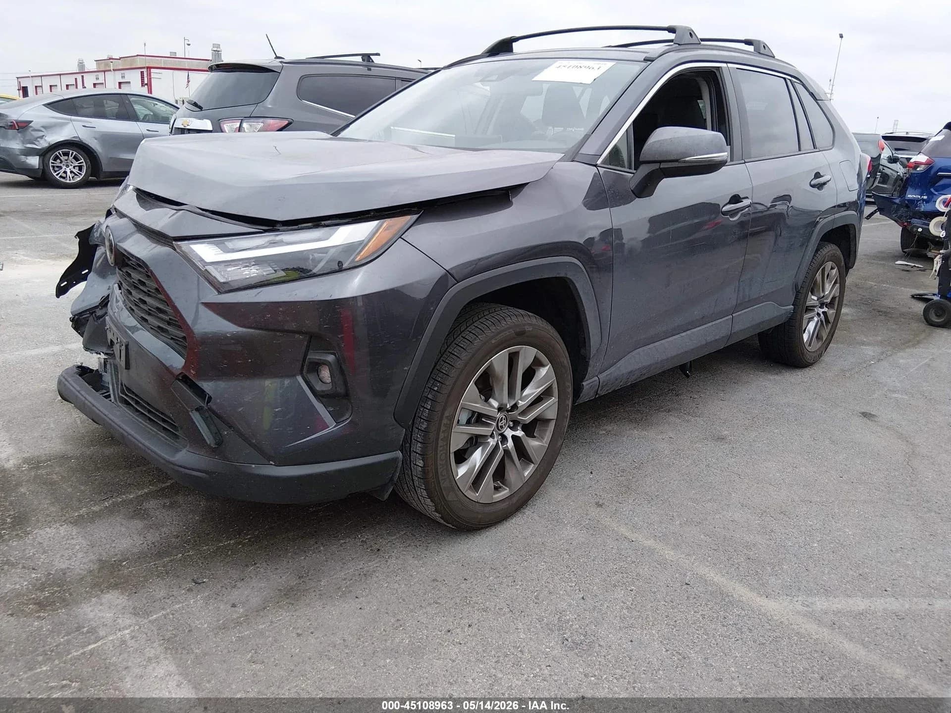 TOYOTA RAV4 XLE PREMIUM — фото 2