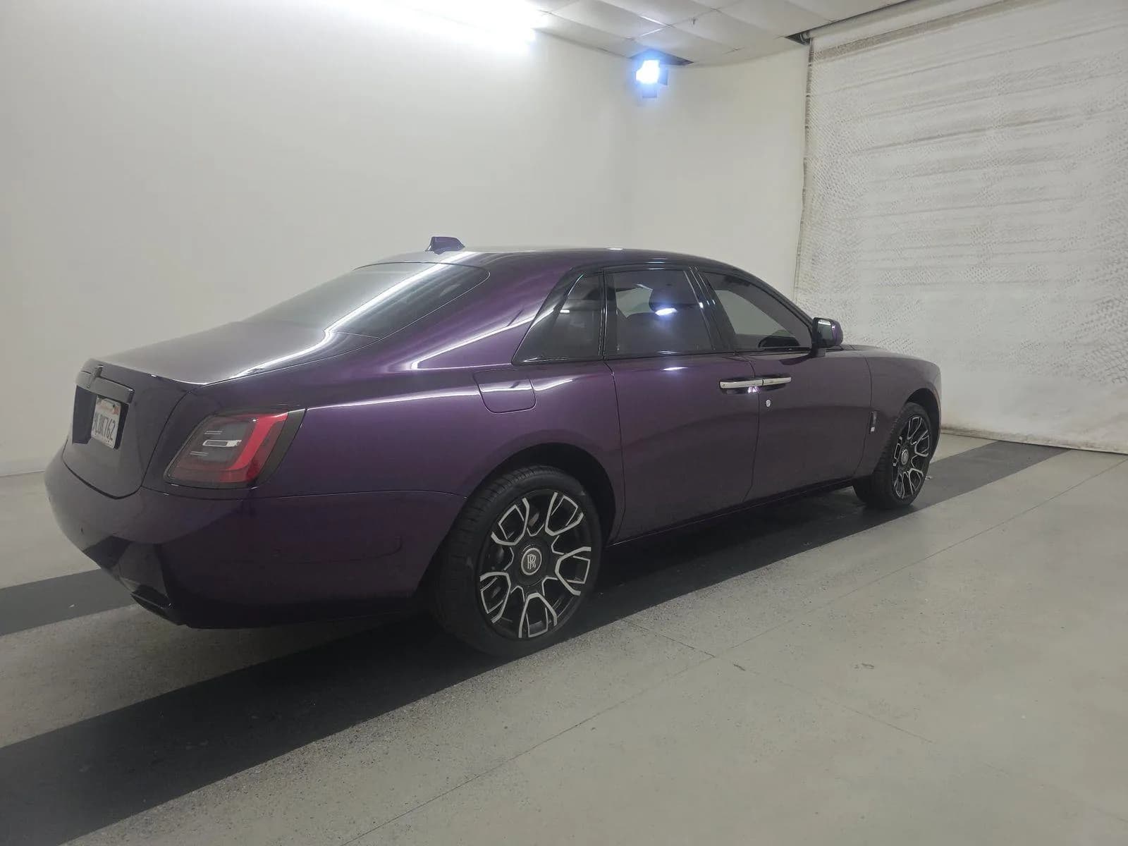 Rolls-Royce Ghost Black Badge — фото 4